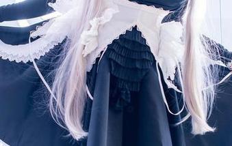 观看雨波HaneAme的HololiveIRyS，突然想到就算在雨中，也能透出一股“飘逸”。