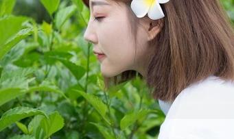 魅妍社 - 王婉悠Queen的学妹专辑，精选得让人难以抗拒，有种层层叠叠的青春痕迹。